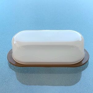 Tupperware Impressions Brown and White Single Stick Butter or Margarine Dish